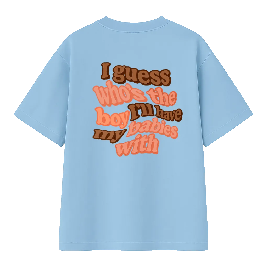 Espalda de la camiseta azul Detrapo con letras naranjas y marrones